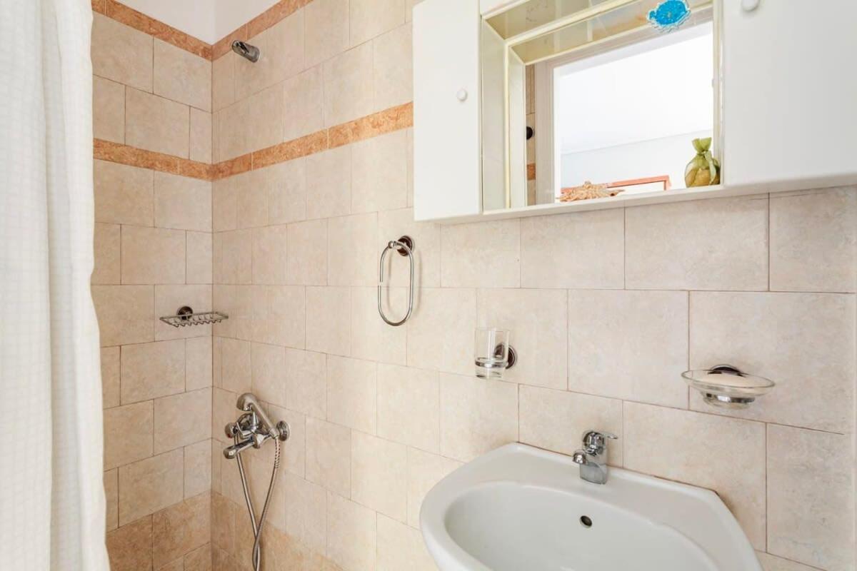Seaview Terrace Haven-Perfect Location By The Sea Villa Kalamata Bagian luar foto