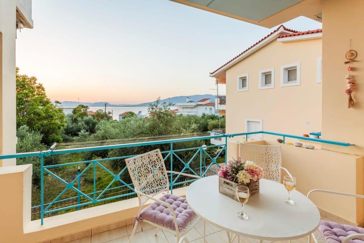 Seaview Terrace Haven-Perfect Location By The Sea Villa Kalamata Bagian luar foto
