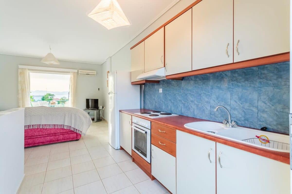 Seaview Terrace Haven-Perfect Location By The Sea Villa Kalamata Bagian luar foto