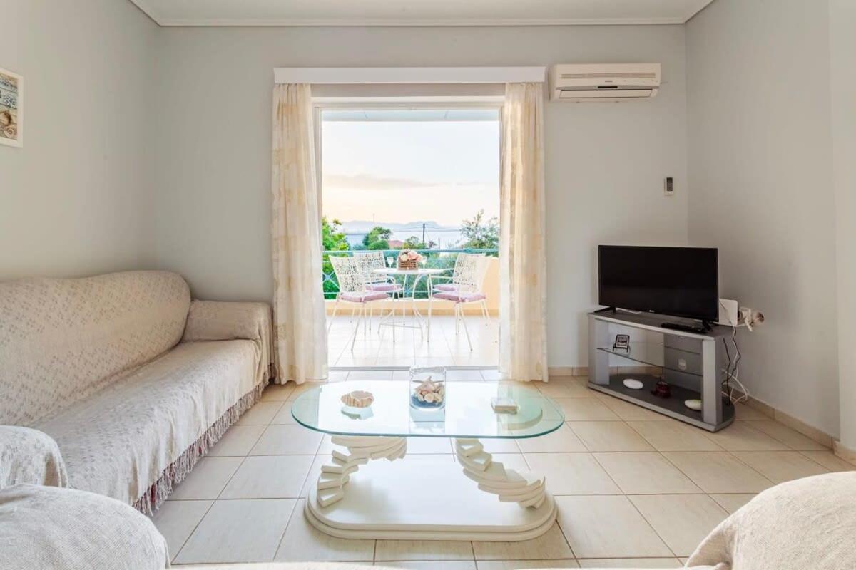 Seaview Terrace Haven-Perfect Location By The Sea Villa Kalamata Bagian luar foto