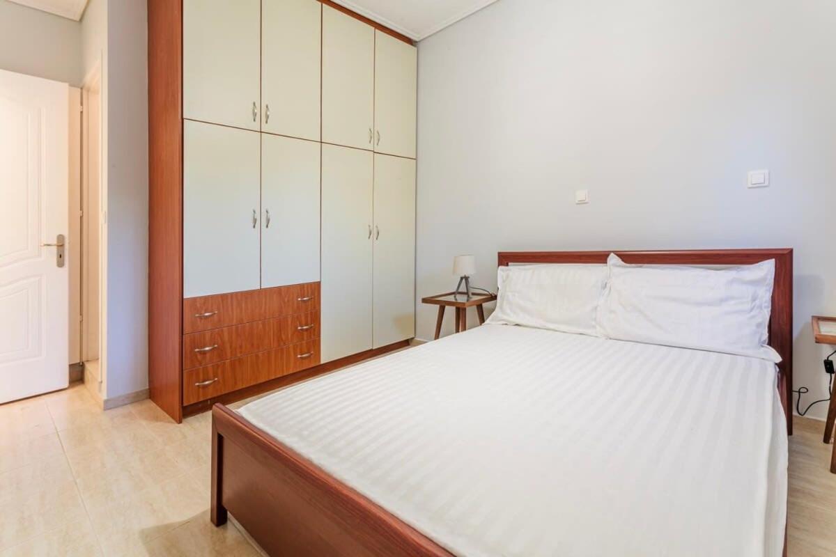Seaview Terrace Haven-Perfect Location By The Sea Villa Kalamata Bagian luar foto