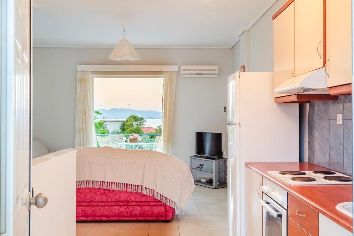 Seaview Terrace Haven-Perfect Location By The Sea Villa Kalamata Bagian luar foto