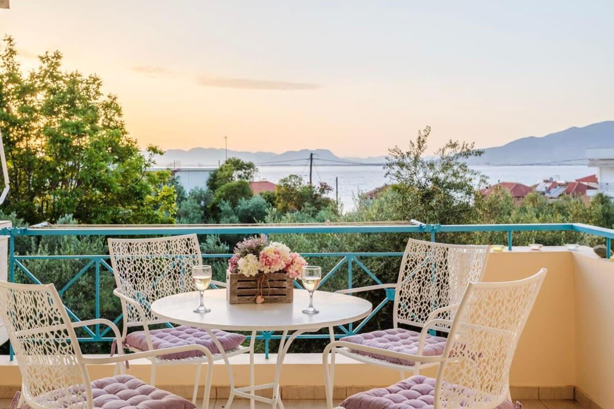 Seaview Terrace Haven-Perfect Location By The Sea Villa Kalamata Bagian luar foto